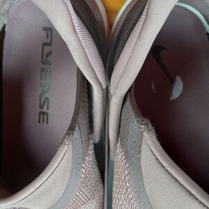 Nike FlyEase Women's Shoes - Pink